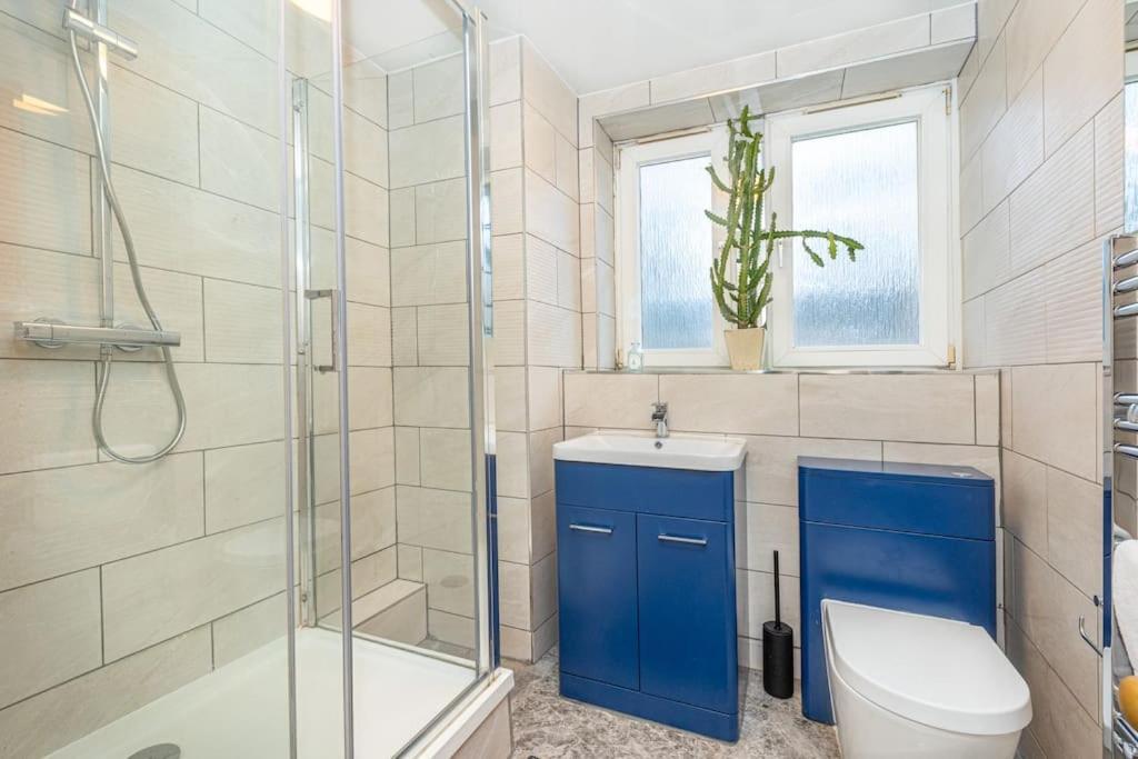 Ground Charming 3 Bedroom Flat With Private Garden Apartment