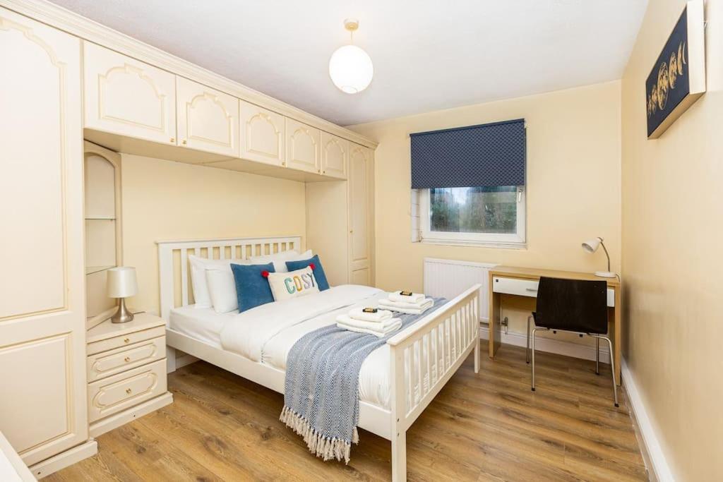 Ground Charming 3 Bedroom Flat With Private Garden Apartment London