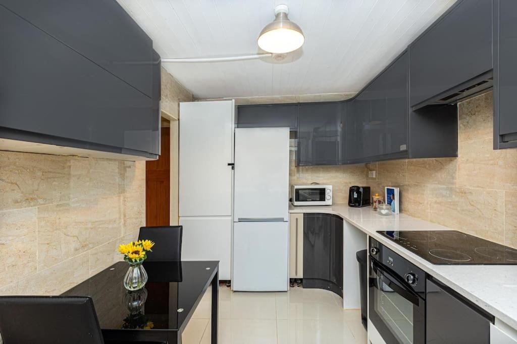 Ground Charming 3 Bedroom Flat With Private Garden Apartment London