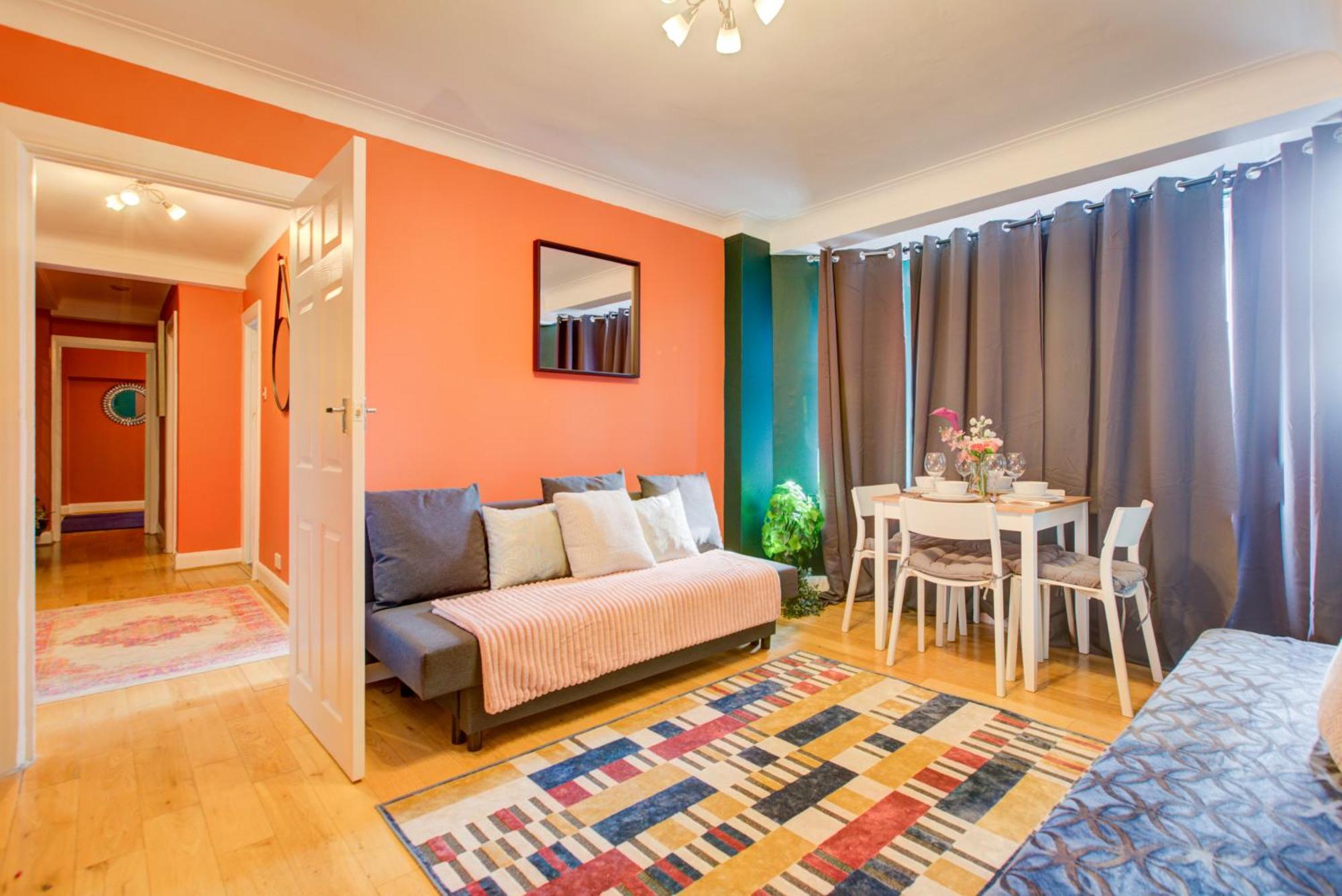 Apartamento 2 Bedroom And Living Flat In Central