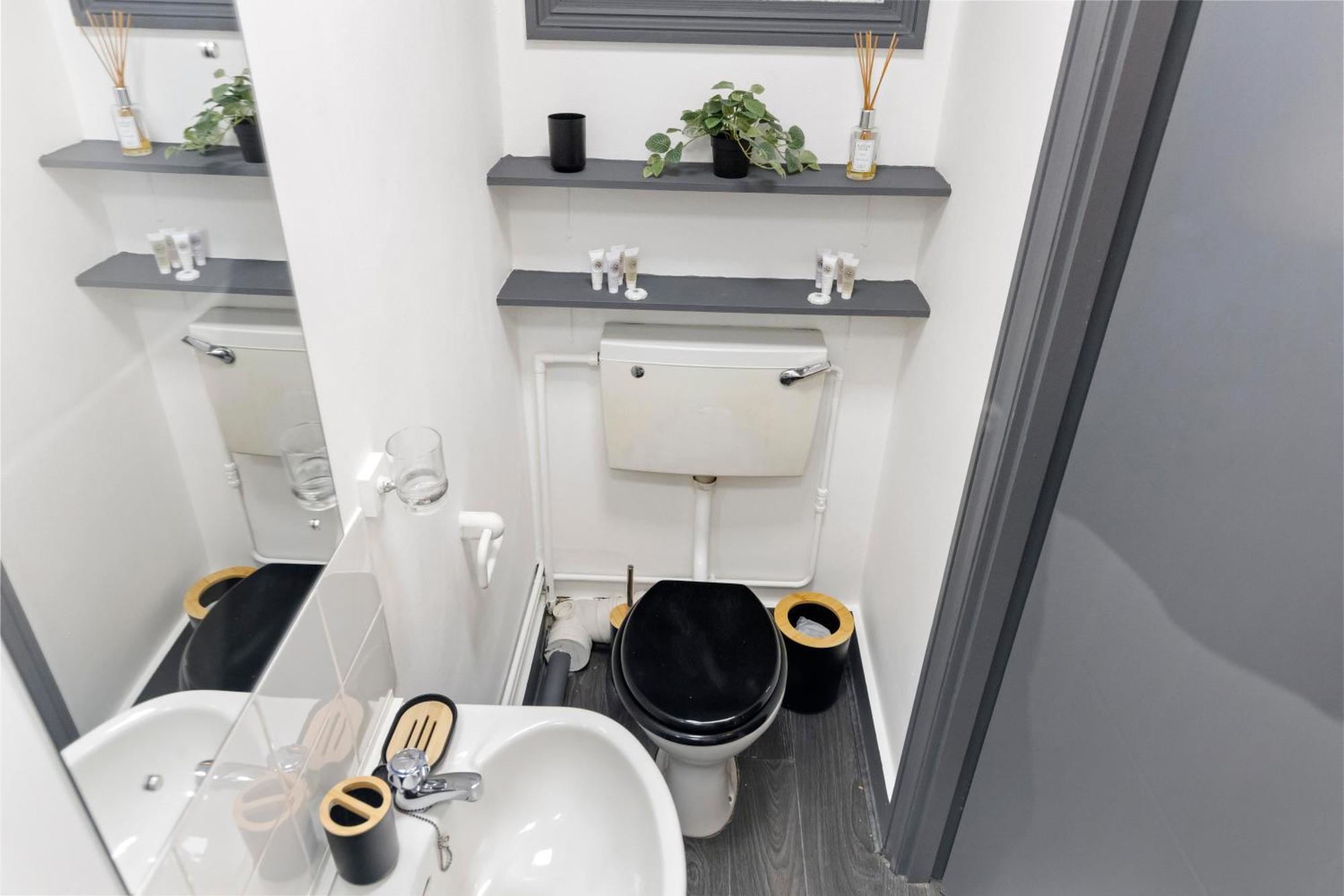 Apartamento Bright & Airy Rooftop In *