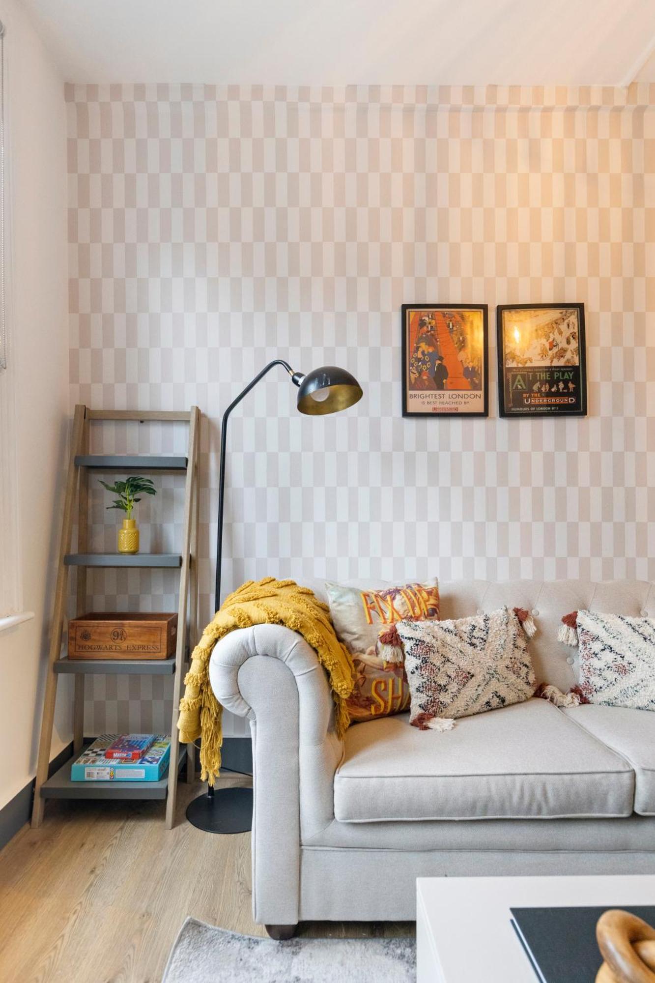Bright & Airy Rooftop In