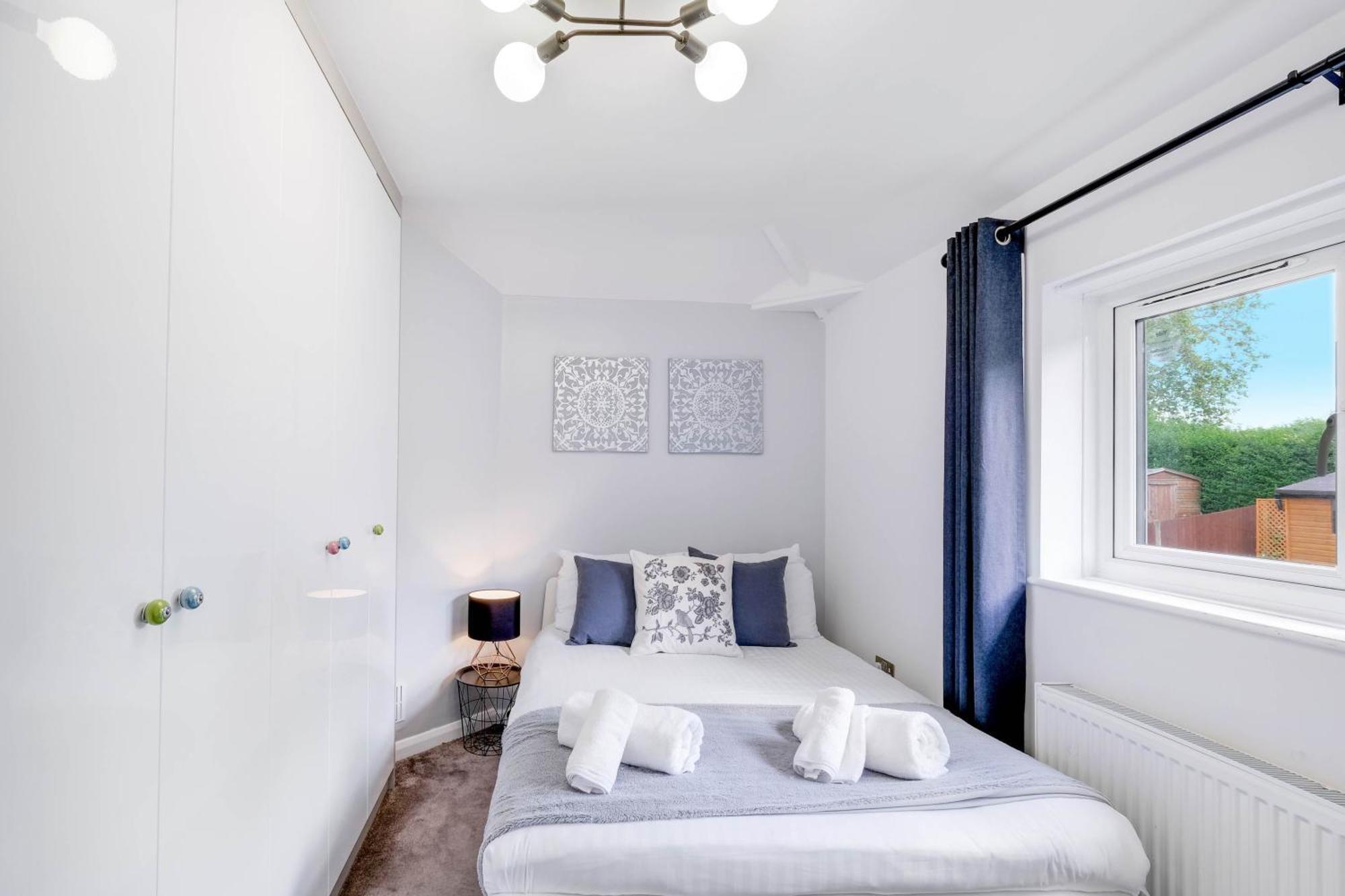 Appartement Hanwell 2 Bedroom Maisonette By 360stays *