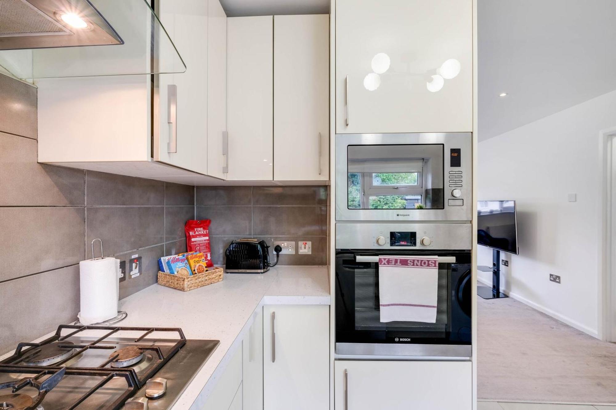 Appartement Hanwell 2 Bedroom Maisonette By 360stays *
