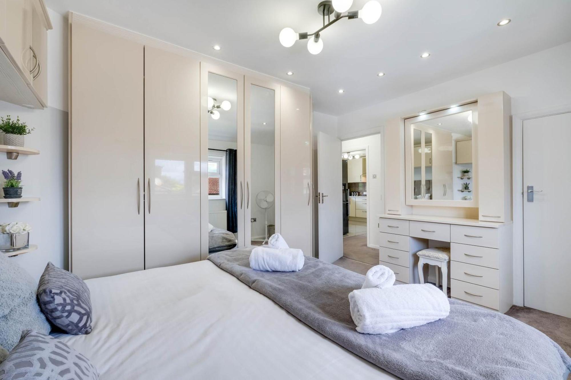Appartement Hanwell 2 Bedroom Maisonette By 360stays