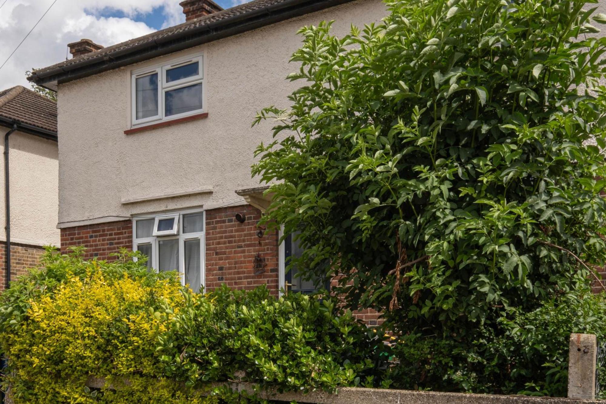 Hanwell 2 Bedroom Maisonette By 360stays * Londres