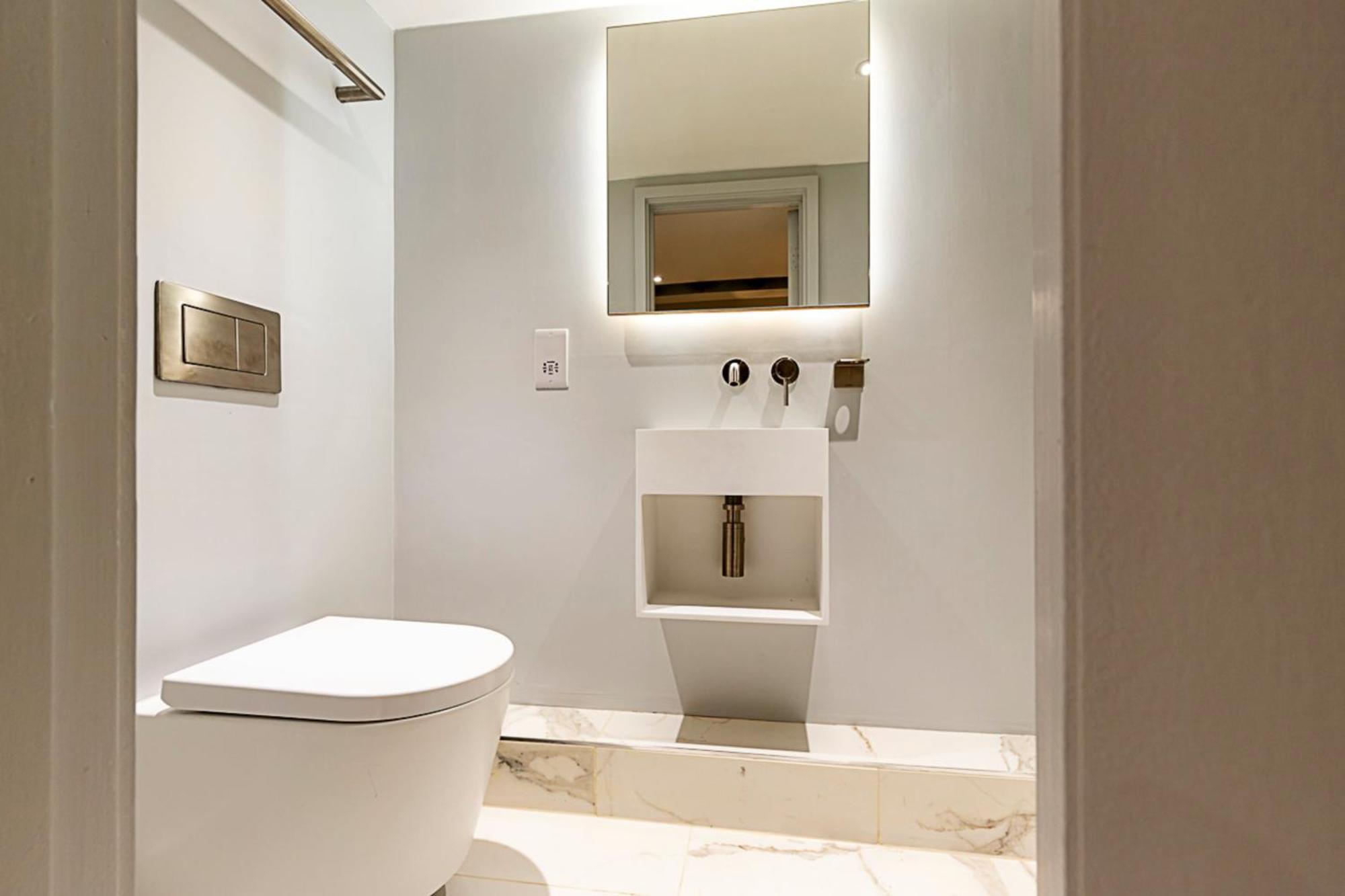 Renovated Historic & Garden In Enclave Сasa de vacaciones