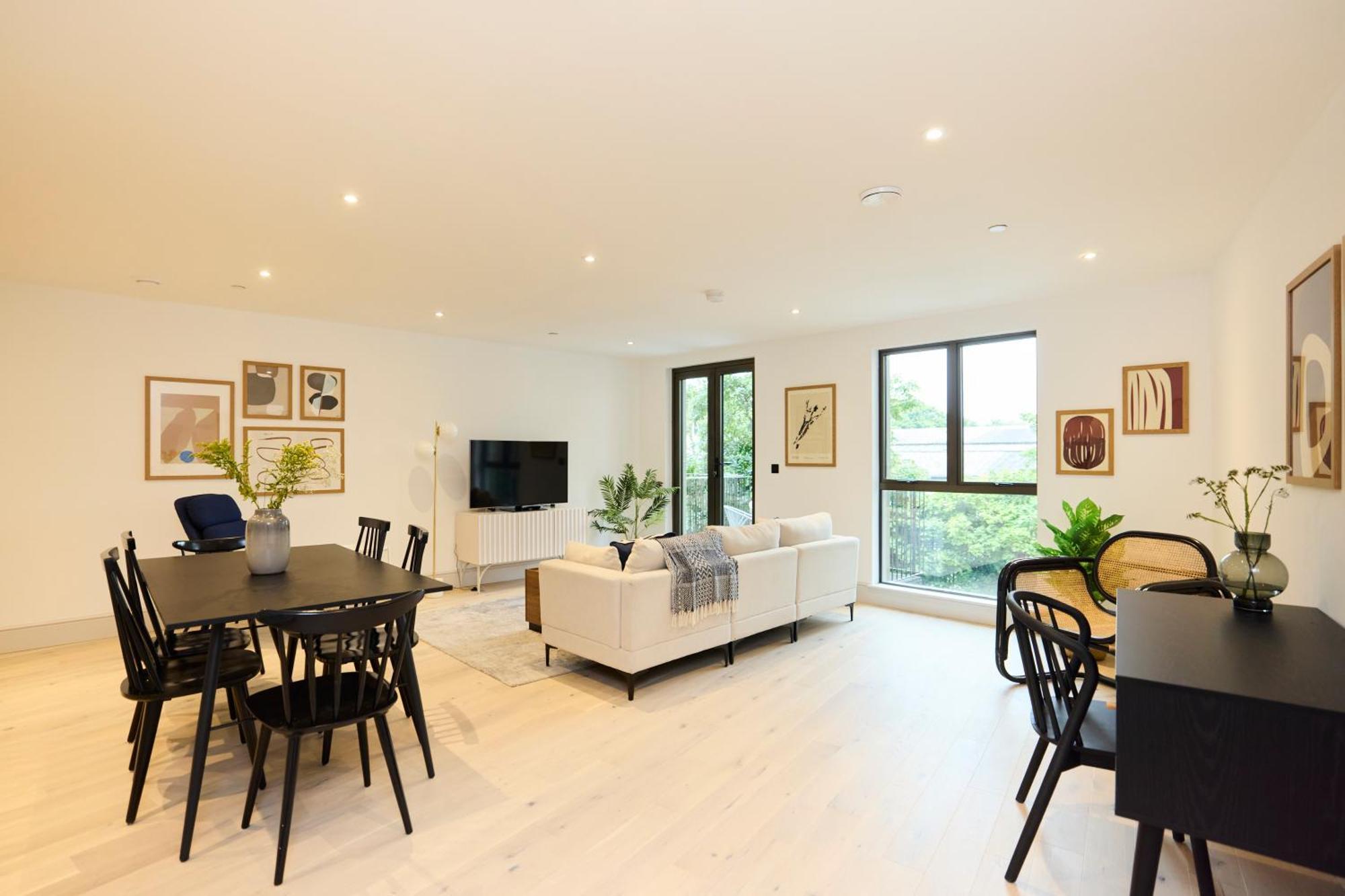 The South Wimbledon Place - Adorable 2bdr Flat With Balcony Apartment *