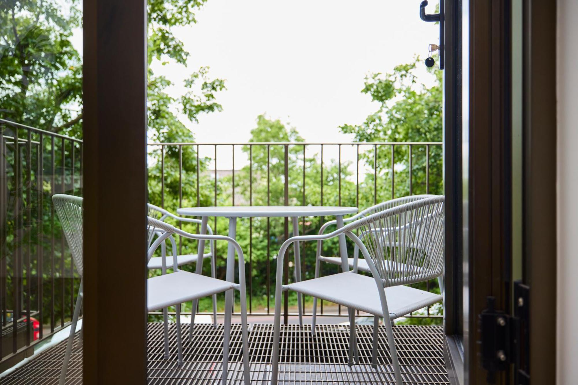 The South Wimbledon Place - Adorable 2bdr Flat With Balcony * London