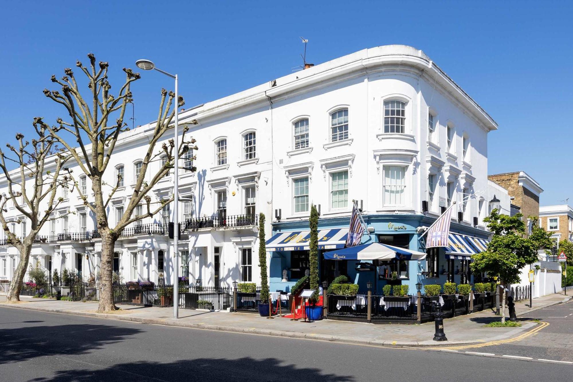 Veeve - Cosy Chic In Chelsea