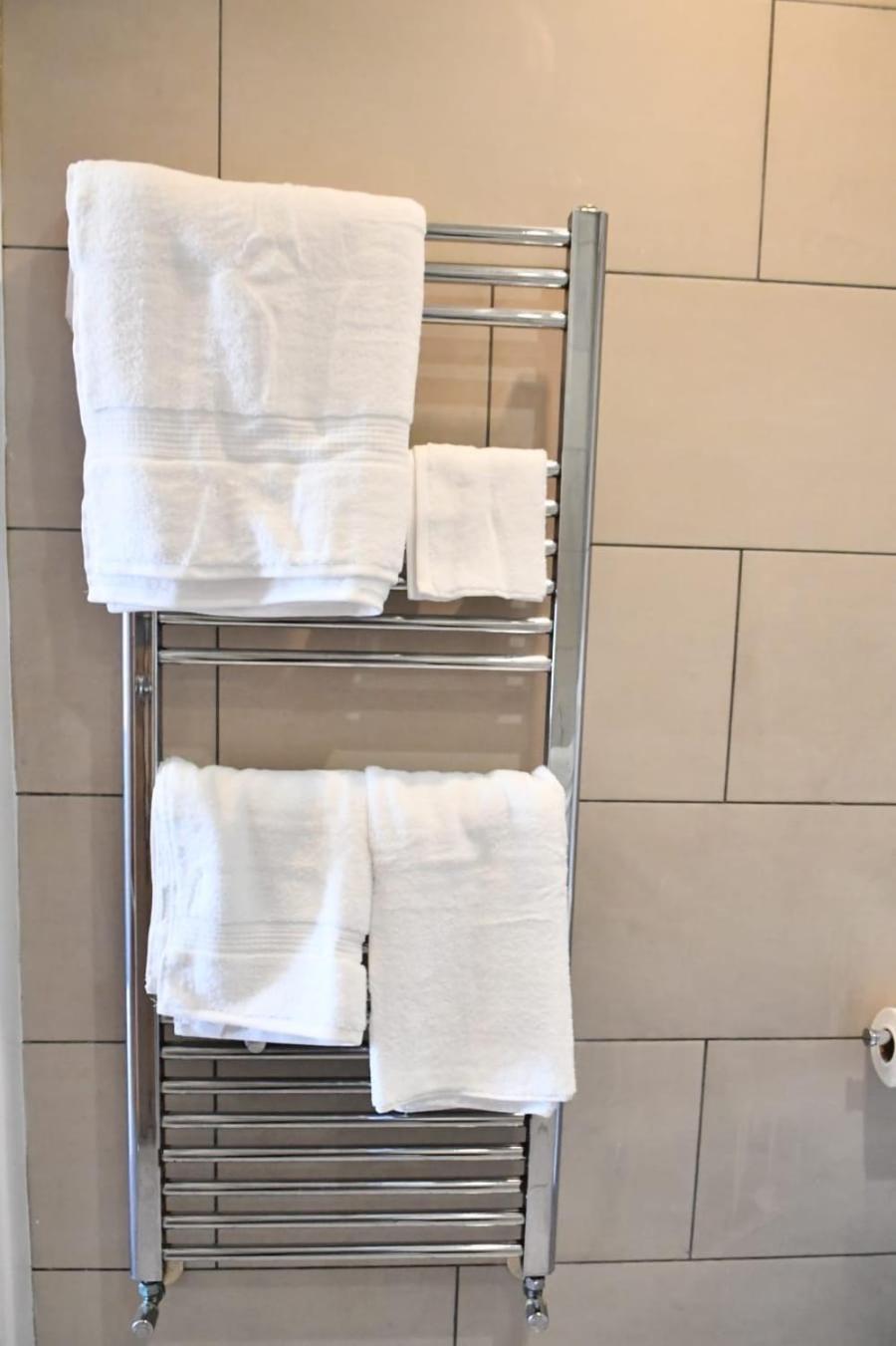 Spacious 2bedroom In Airport * Londres