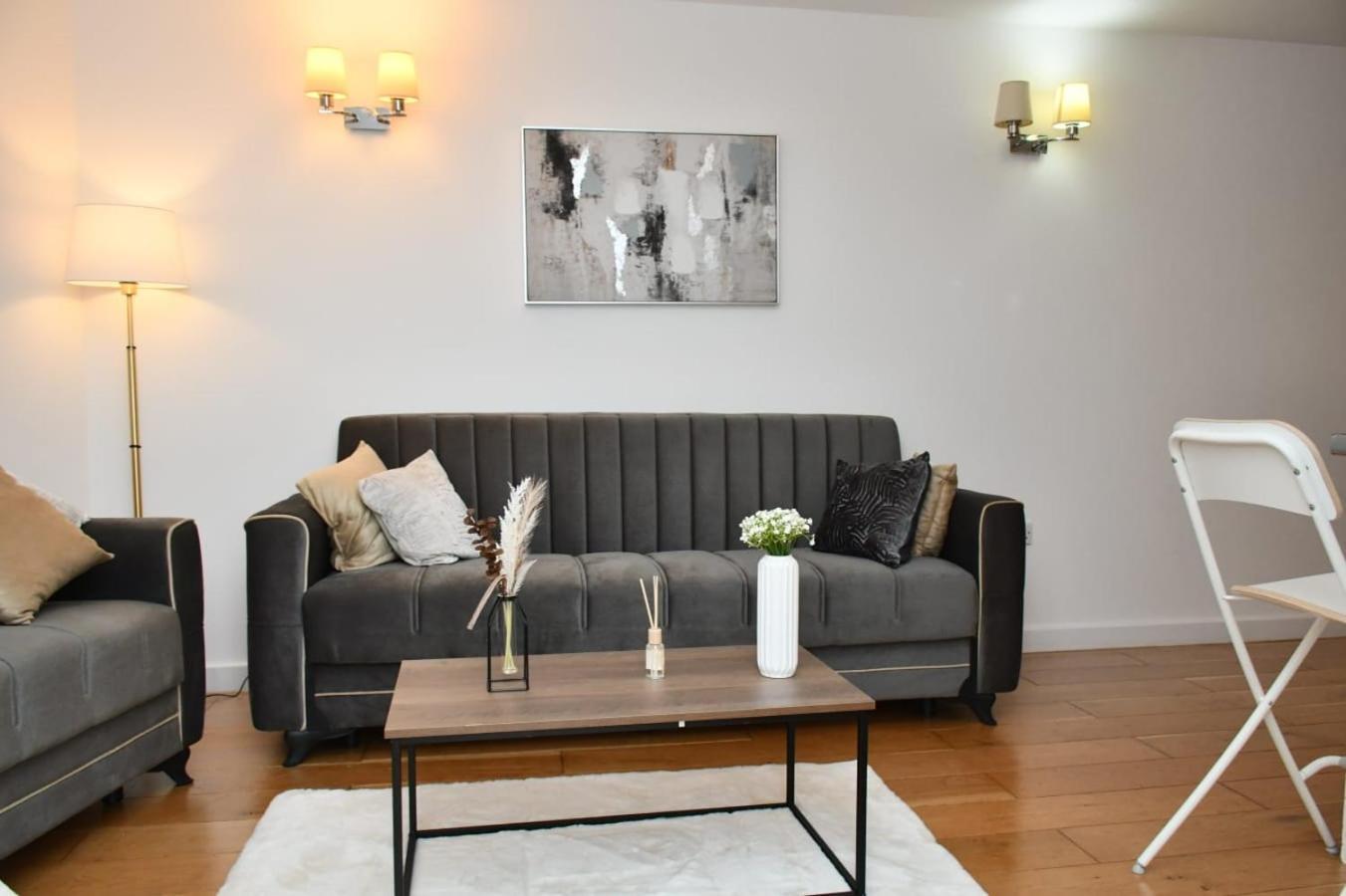 Spacious 2bedroom In Airport Londres