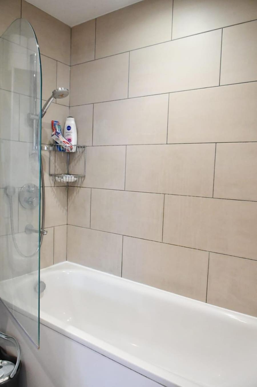 Spacious 2bedroom In Airport