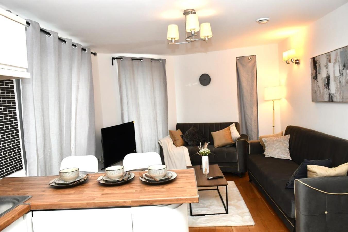 Spacious 2bedroom In Airport Appartement Londres