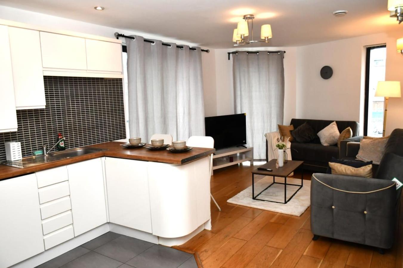 Appartement Spacious 2bedroom In Airport *