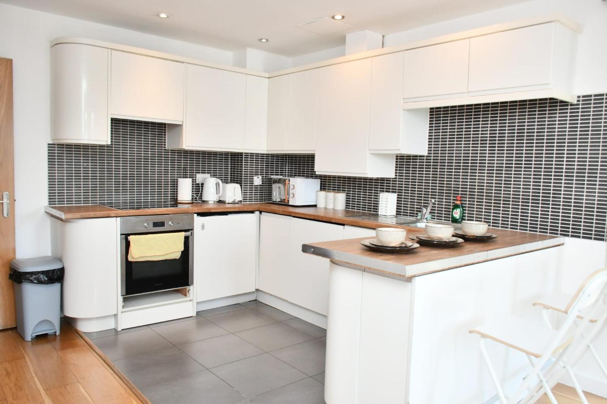 Spacious 2bedroom In Airport Appartement *