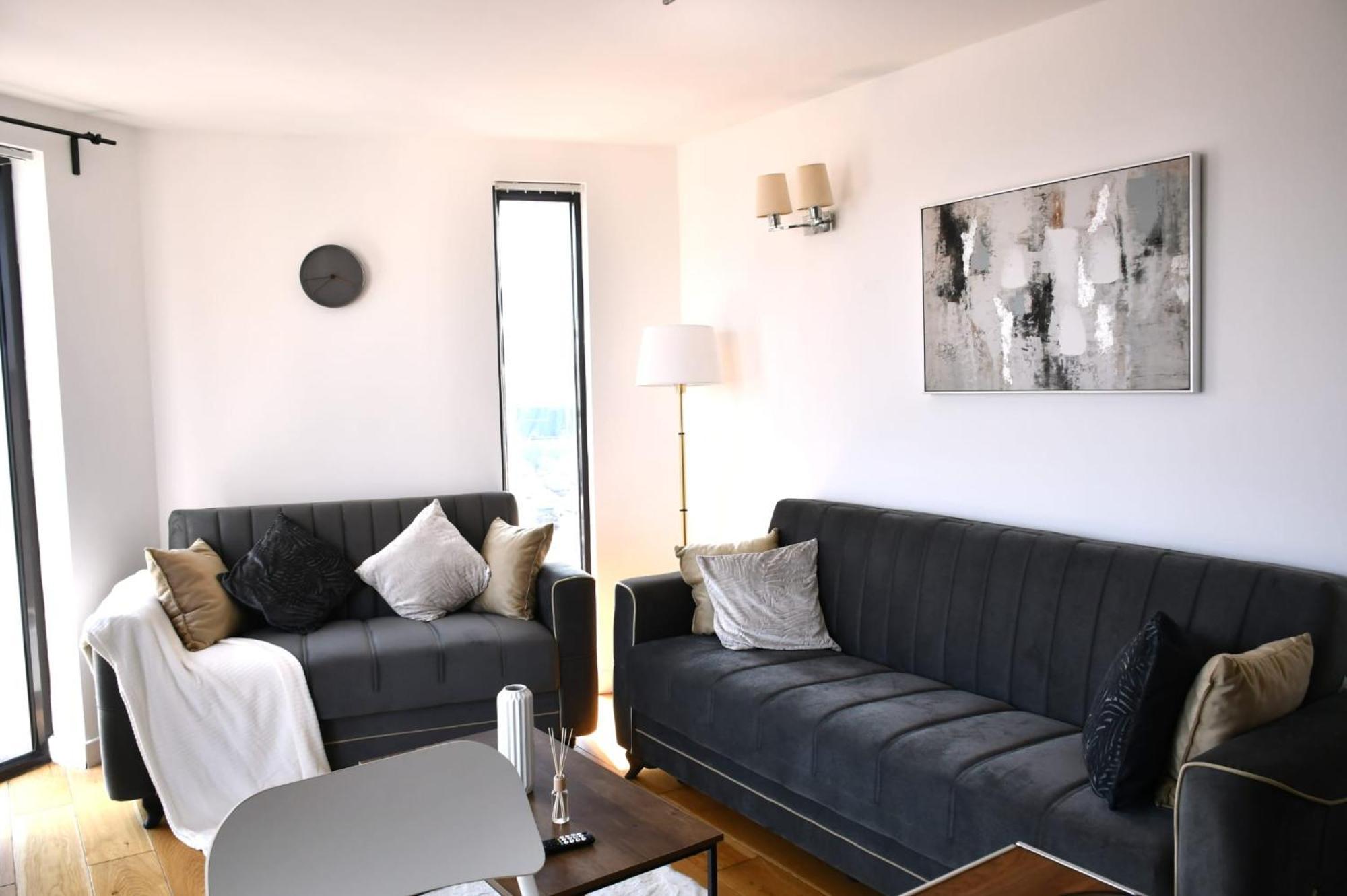 Spacious 2bedroom In Airport Appartement