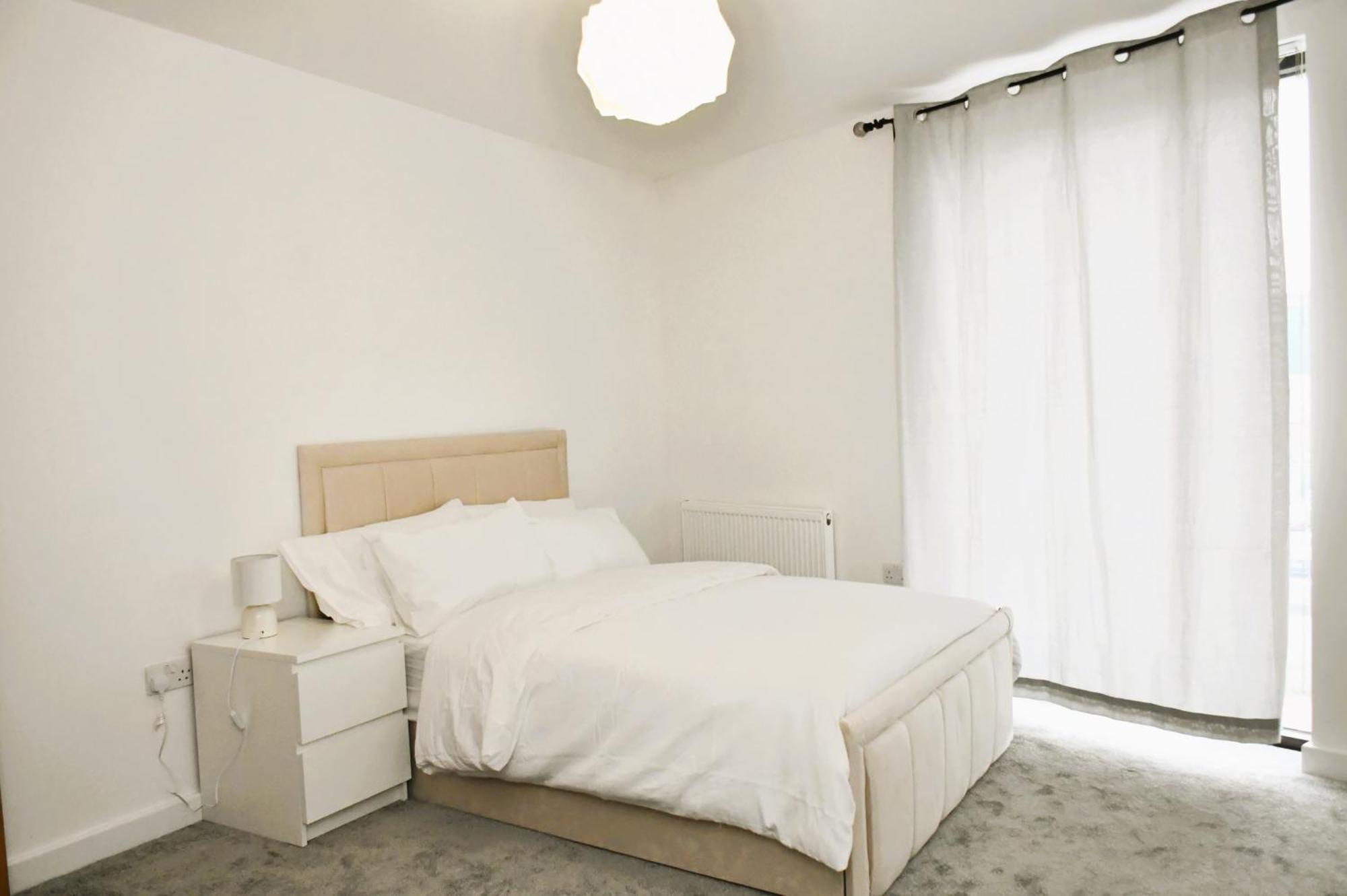 Spacious 2bedroom In Airport *