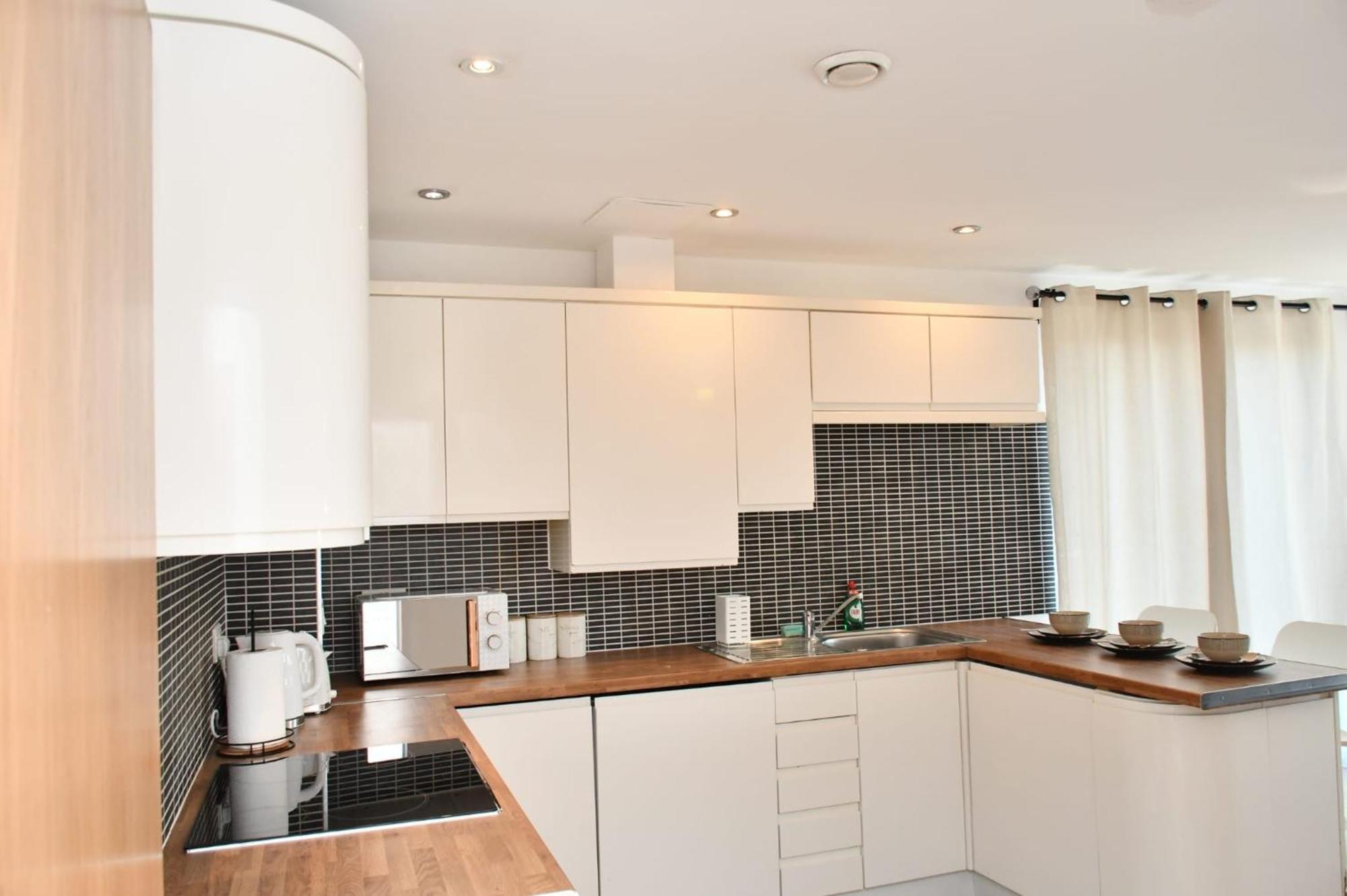Spacious 2bedroom In Airport * Londres