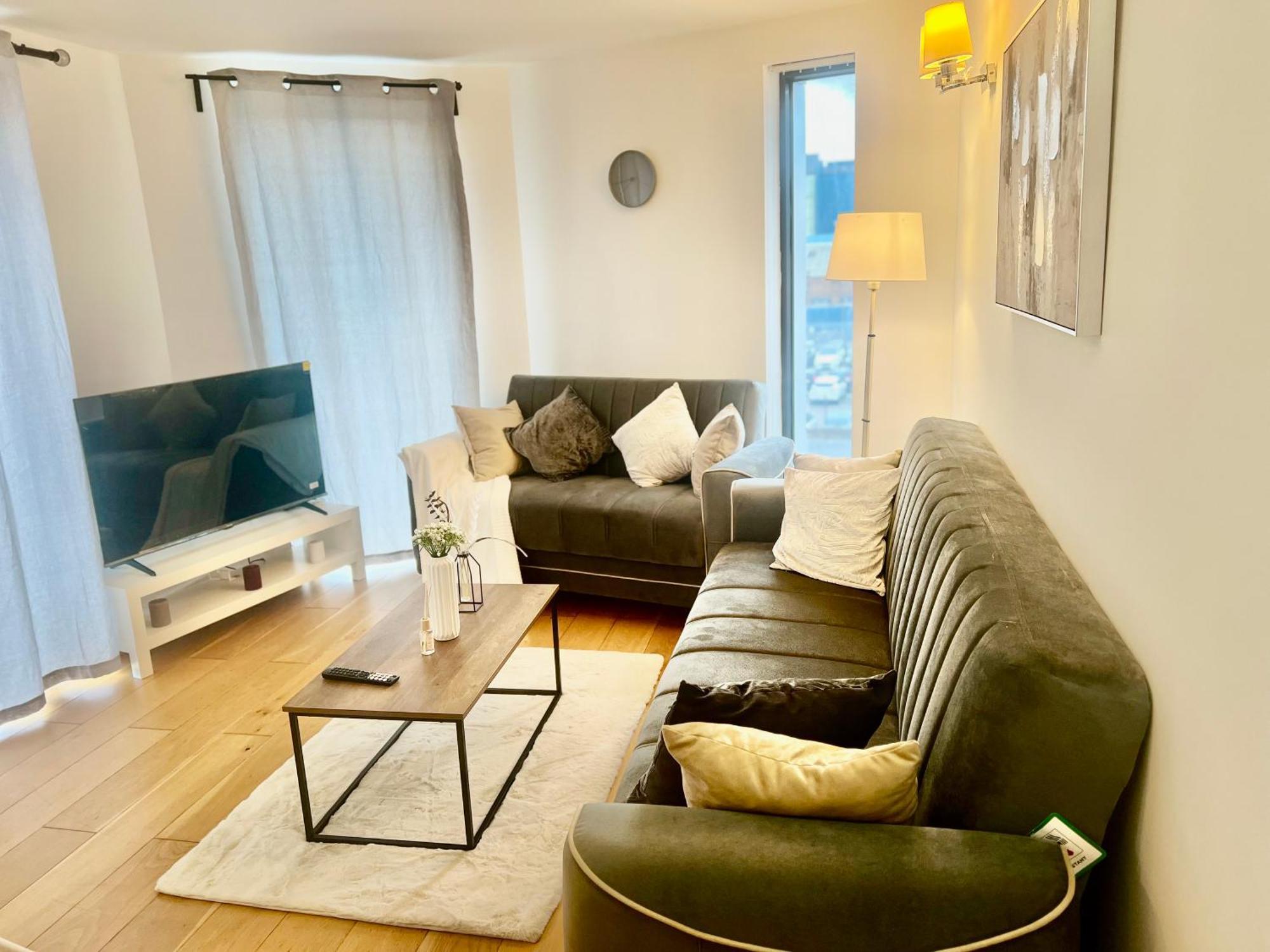 Spacious 2bedroom In Airport