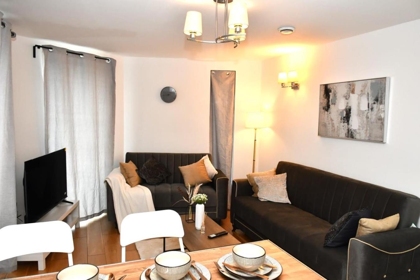 Appartement Spacious 2bedroom In Airport *