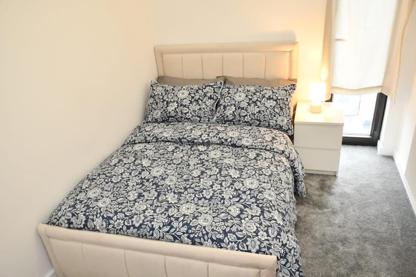 Appartement Spacious 2bedroom In Airport Londres