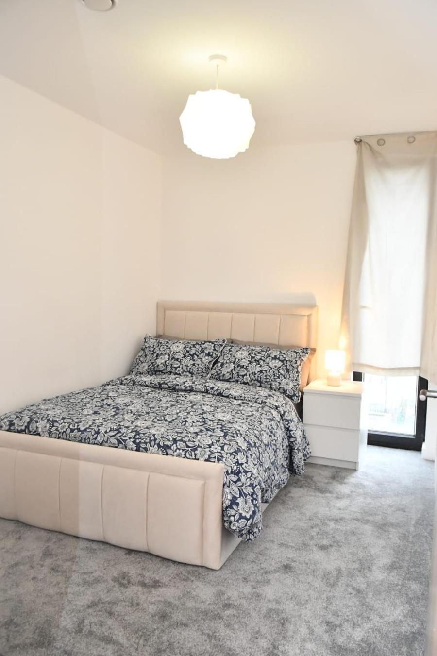 Spacious 2bedroom In Airport Appartement *