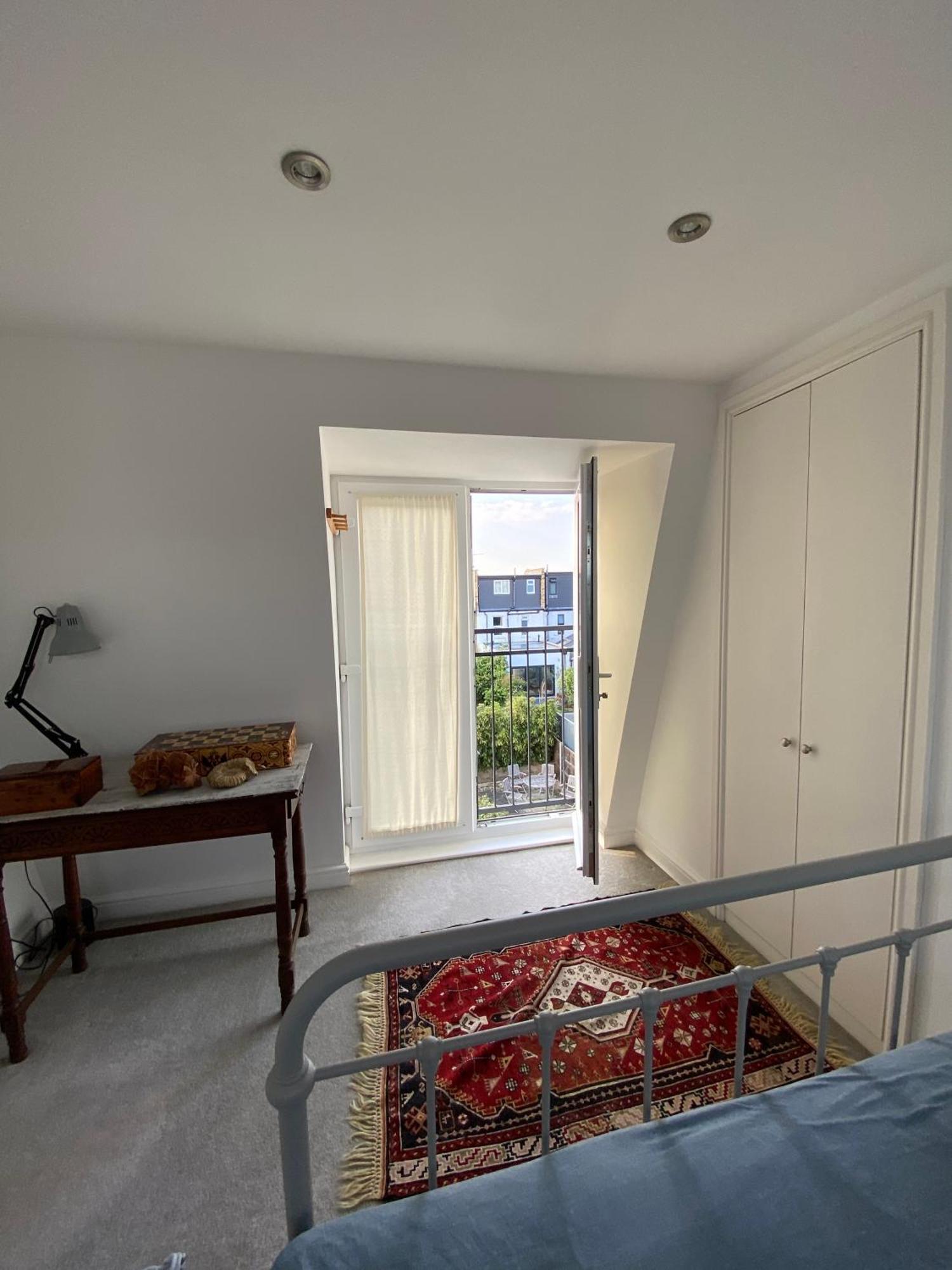 Entire House Wimbledon Guest house