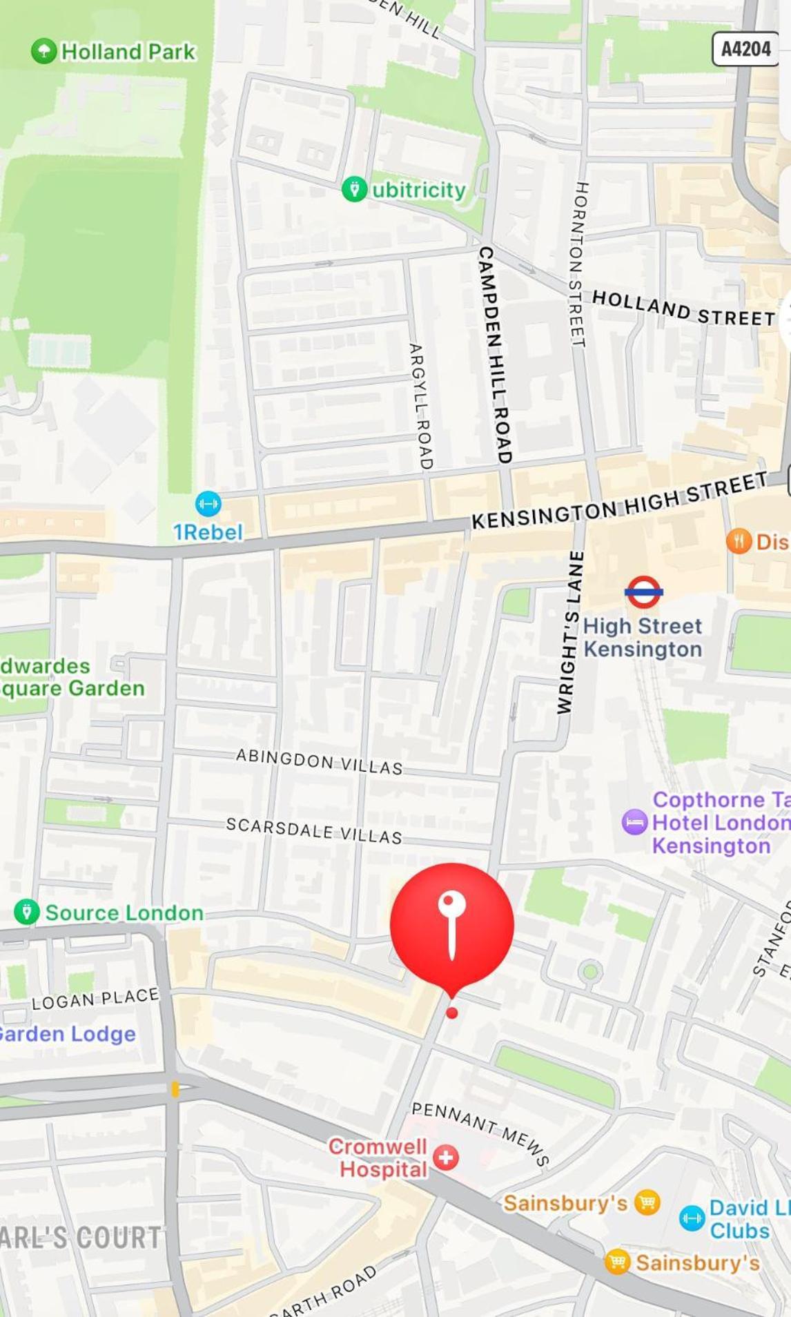 Kensington 2bed 2bath Breakfast