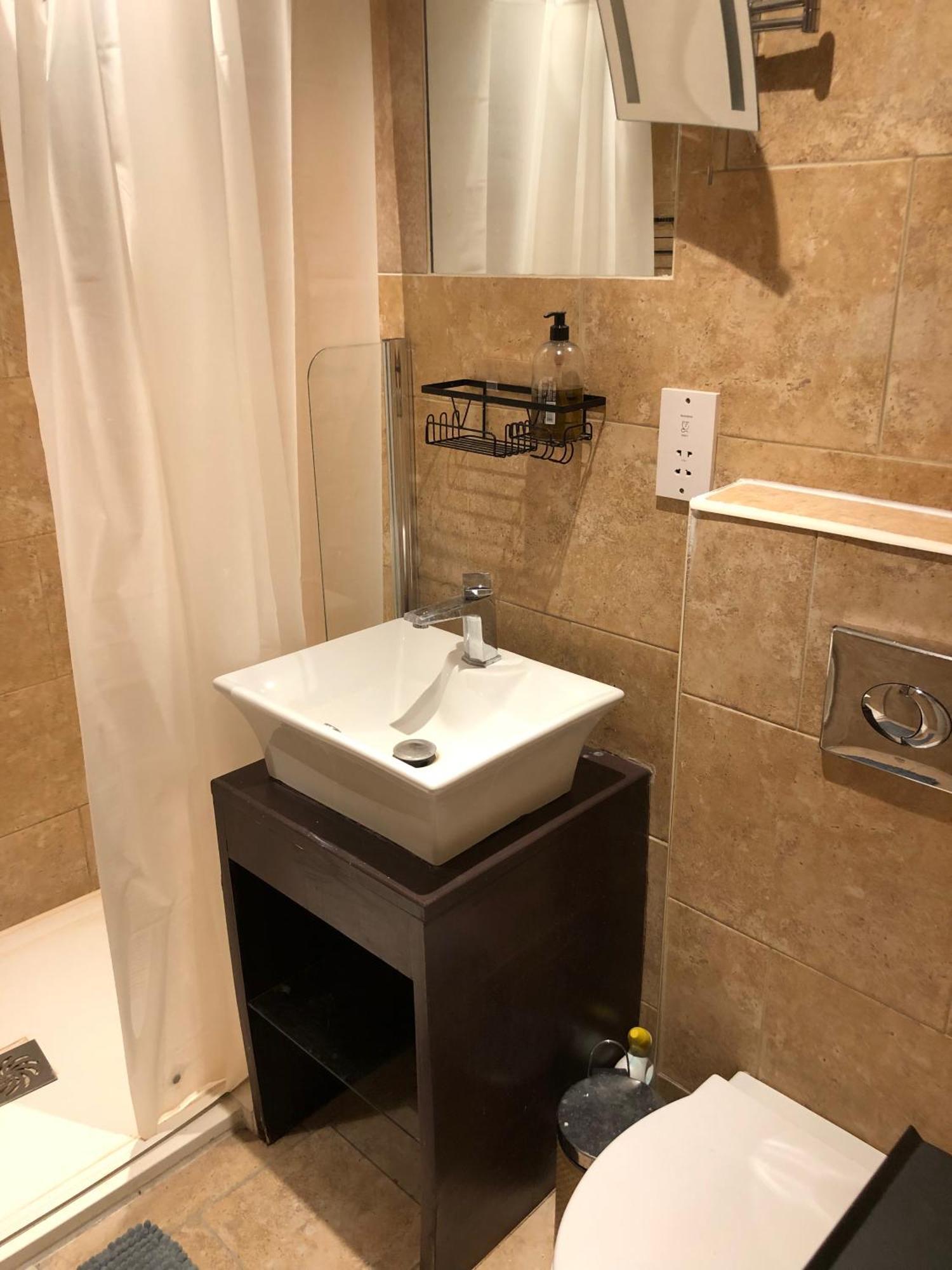 Shared House - Private With Dedicated Guest Bathroom Near Paddington Hospedagem domiciliar *