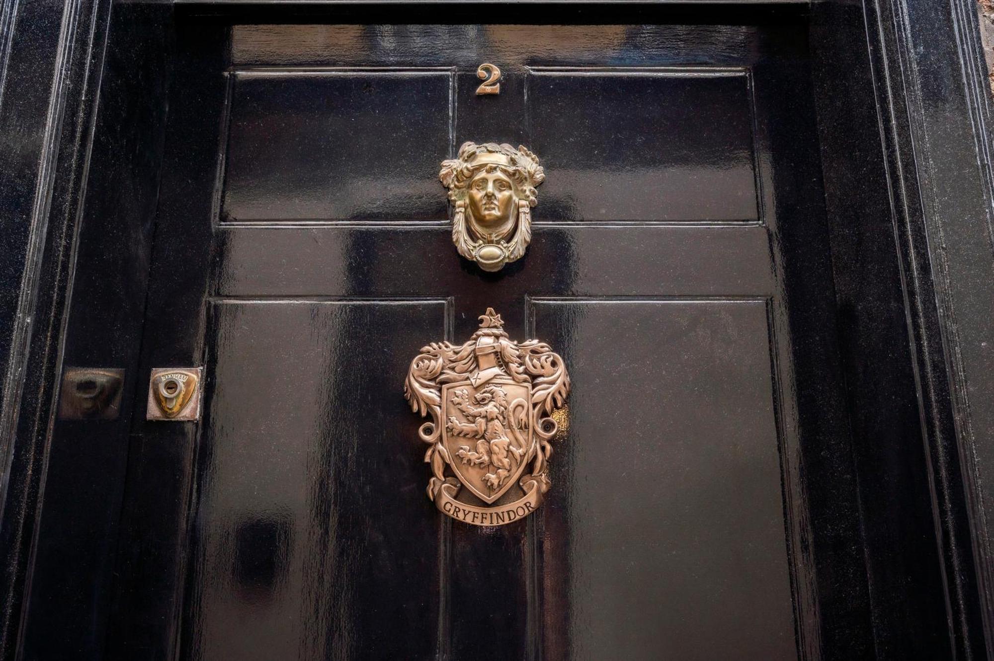 Pottter's Perch - Covent Garden - By Frankie Says