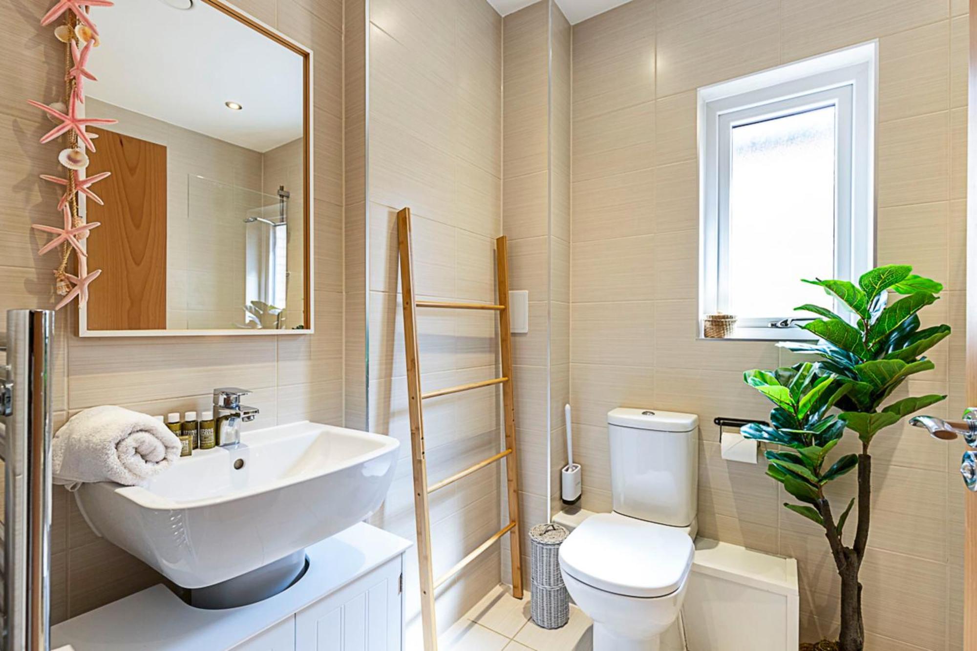 Hébergement de vacances Semi-detached House With Modern Bespoke Interior