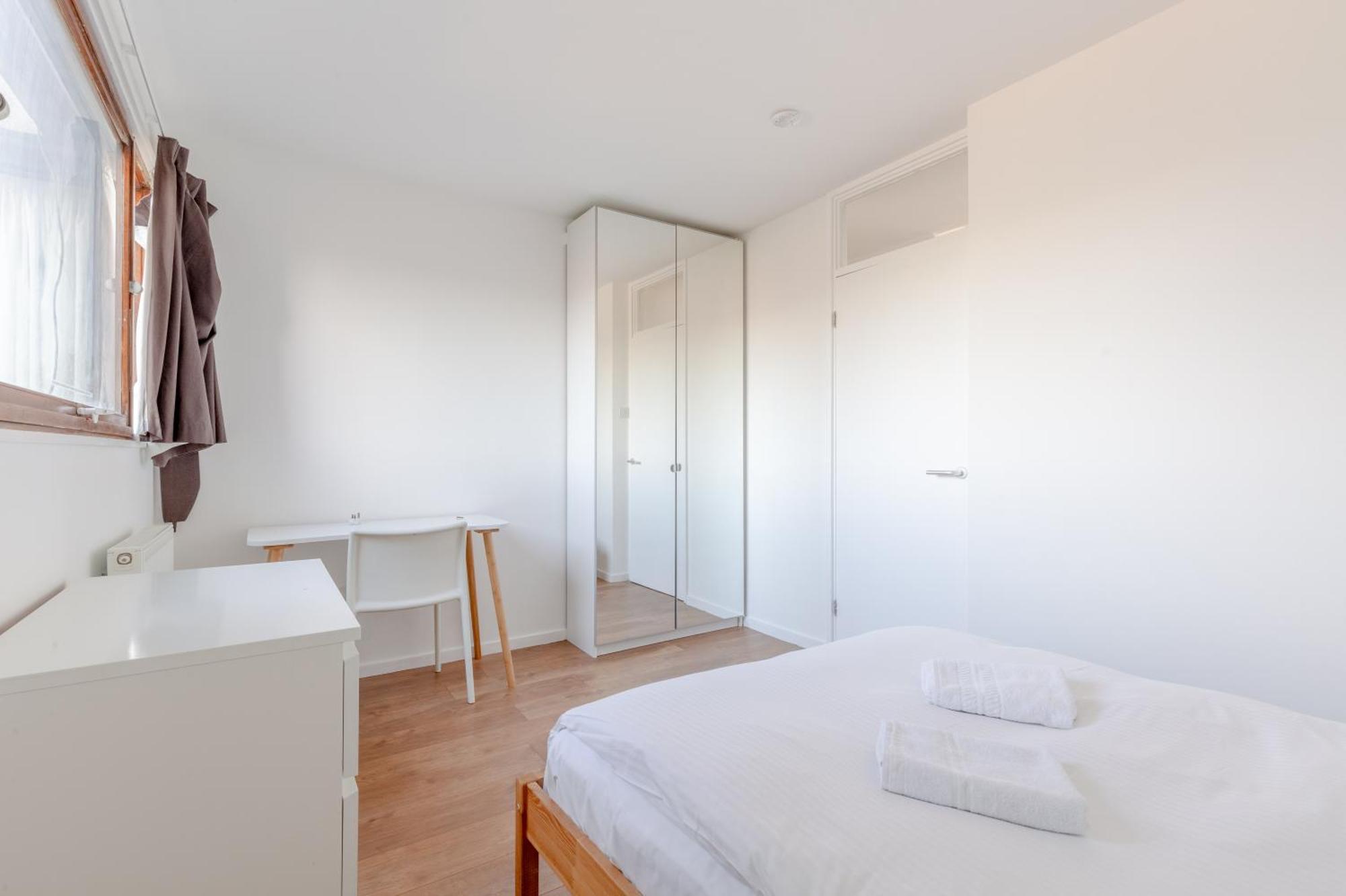 Unique Spacious Central 3 Bedroom With Rooftop Terrace Appartement *