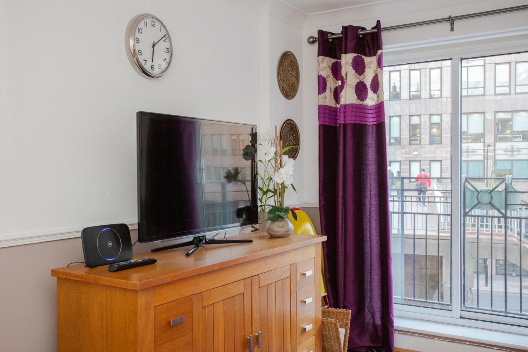 Apartamento 1 Bedroom On The Riverbank Near St Paul's *