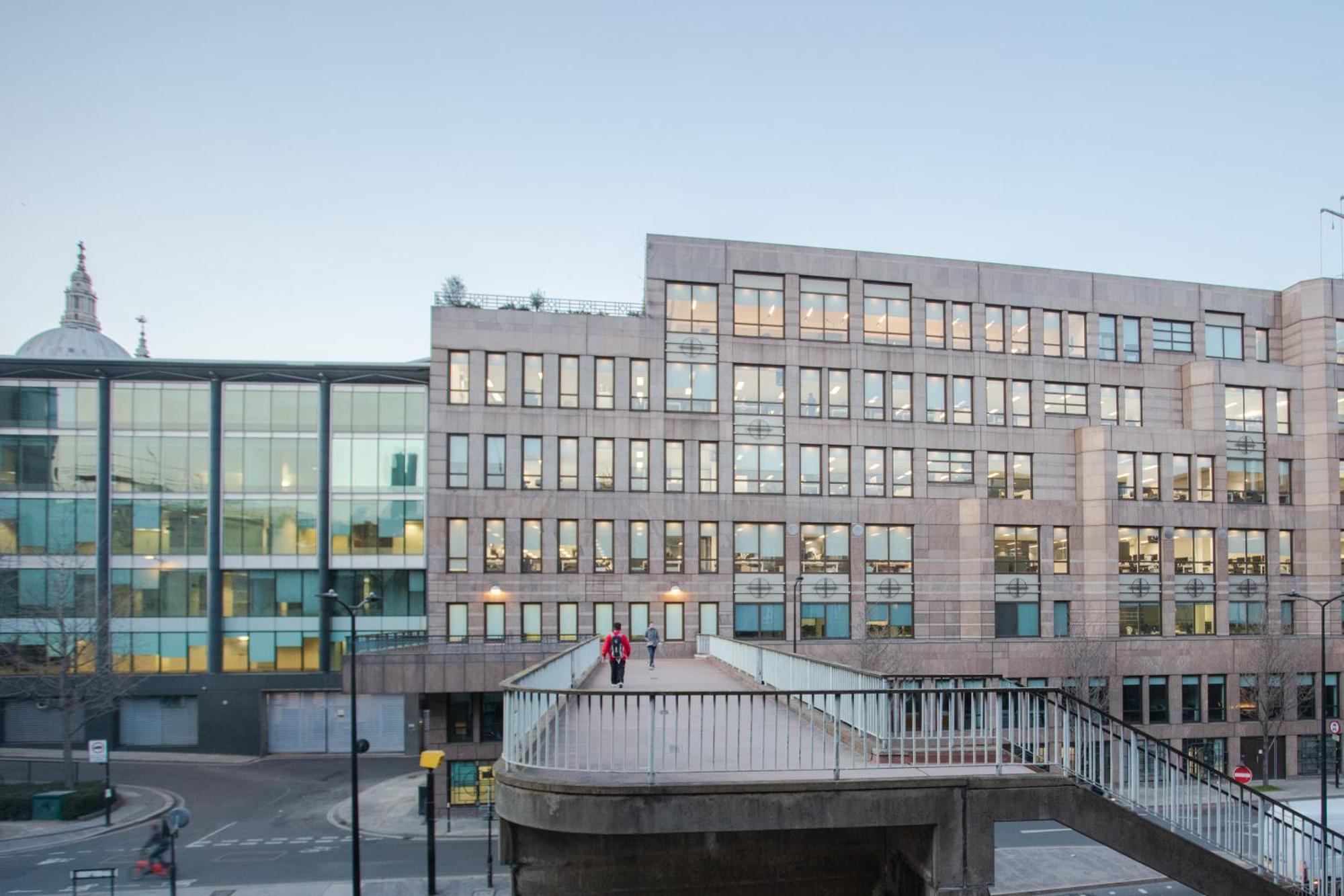 1 Bedroom On The Riverbank Near St Paul's