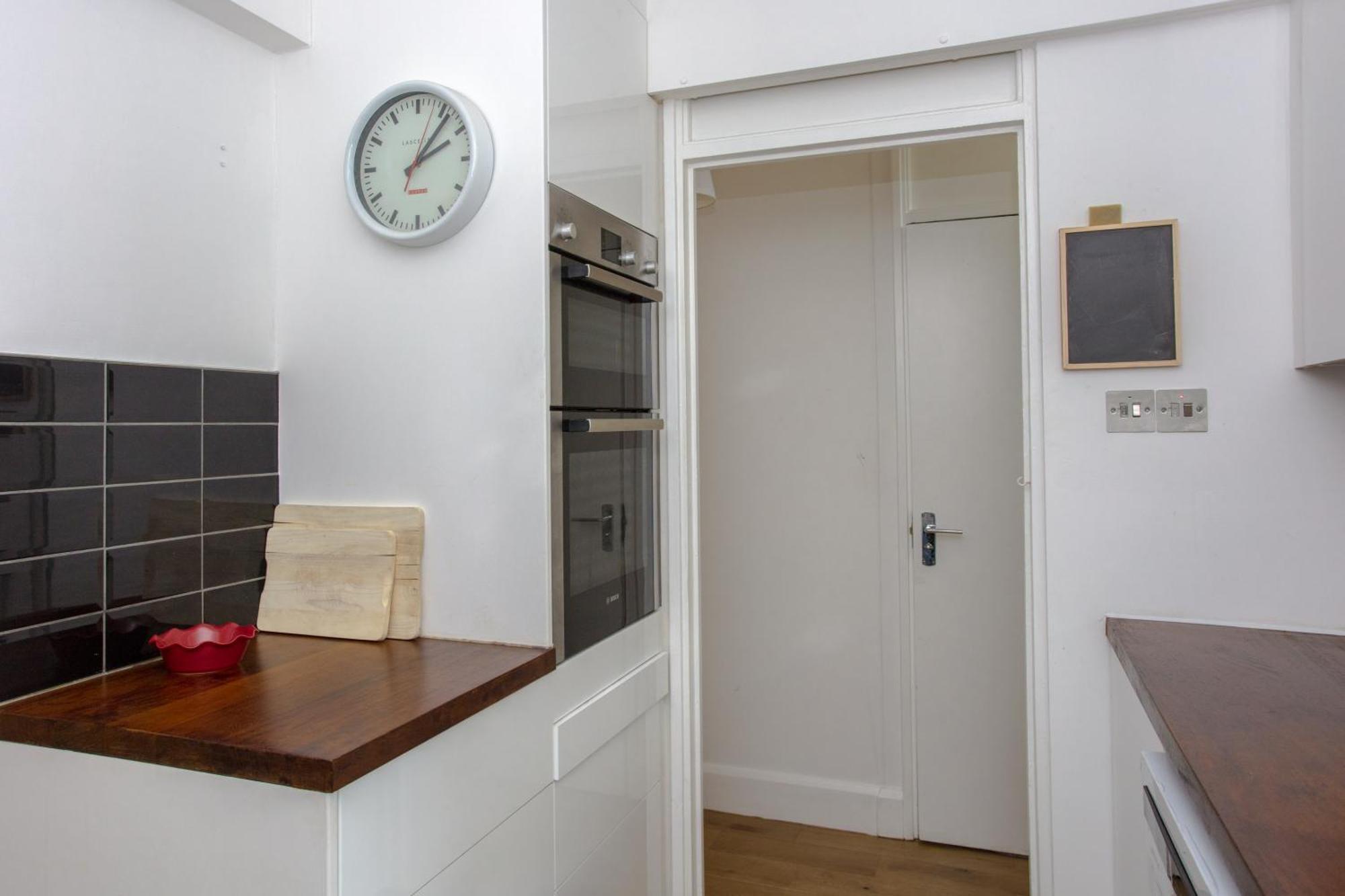 Modern 3 Bedroom In Brixton