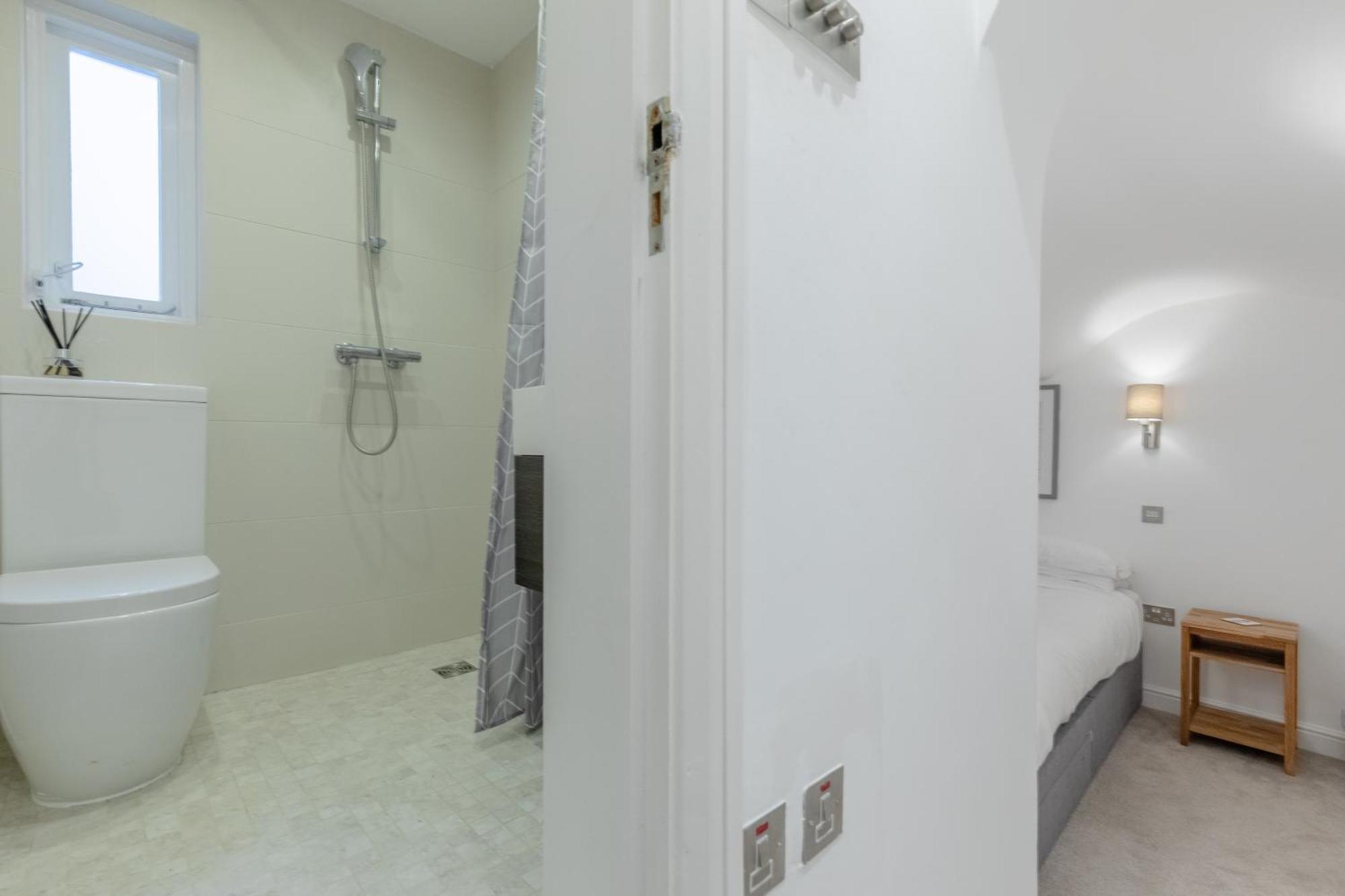 Apartamento Lovely In Near Victoria