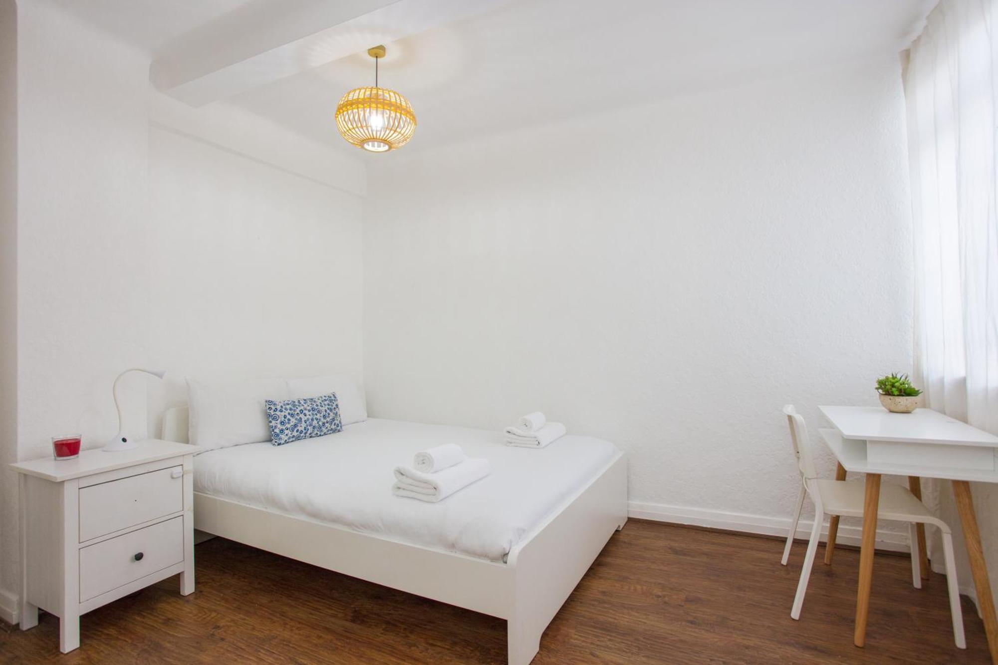 Contemporary 2 Bedroom Flat In Bayswater *