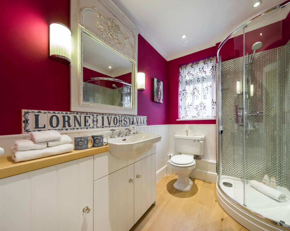 3 Bedroom On Portobello Road In Notting Hill