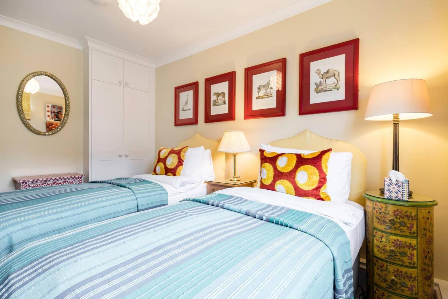 Apartment 3 Bedroom On Portobello Road In Notting Hill