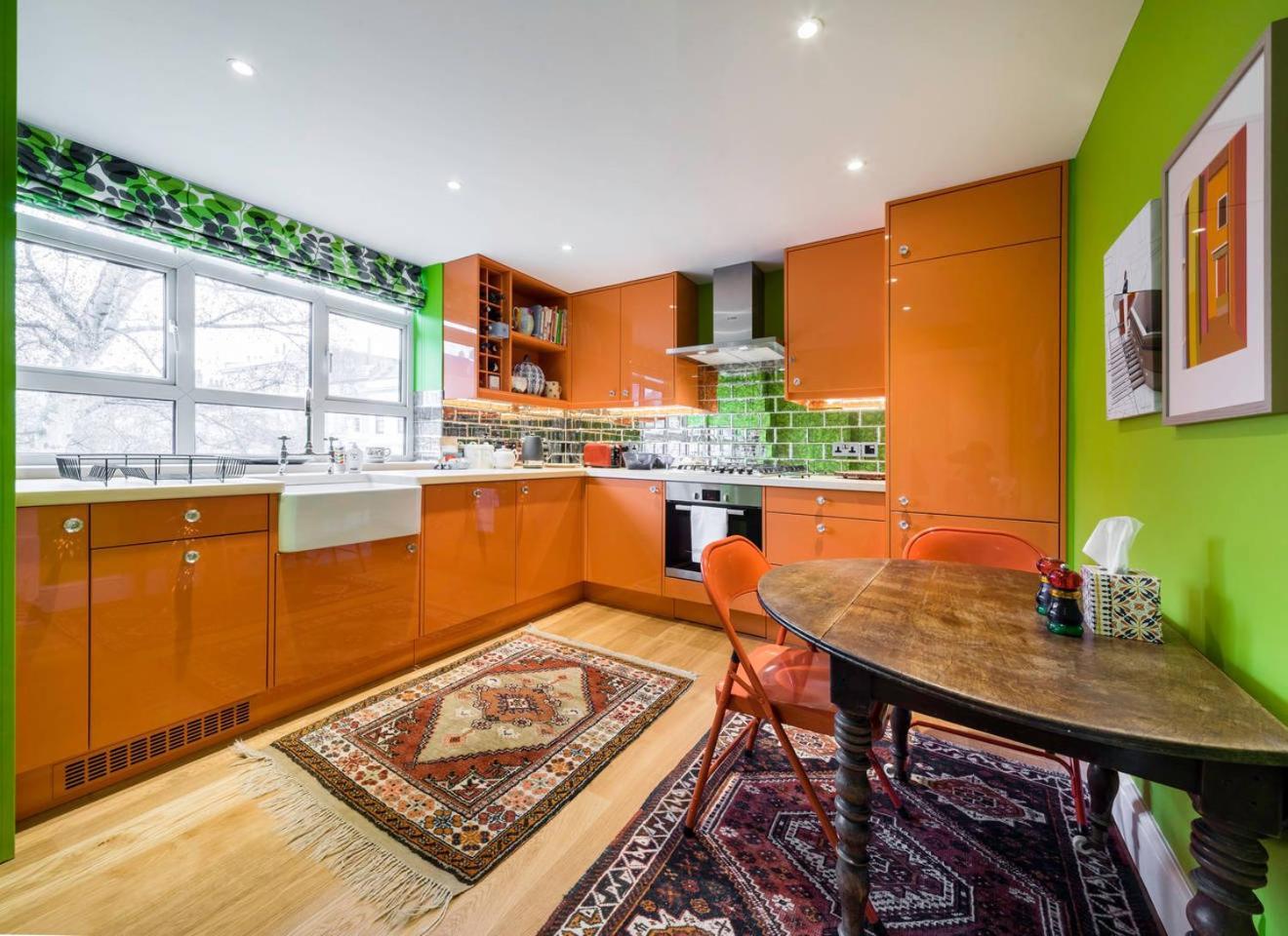 Apartment 3 Bedroom On Portobello Road In Notting Hill *