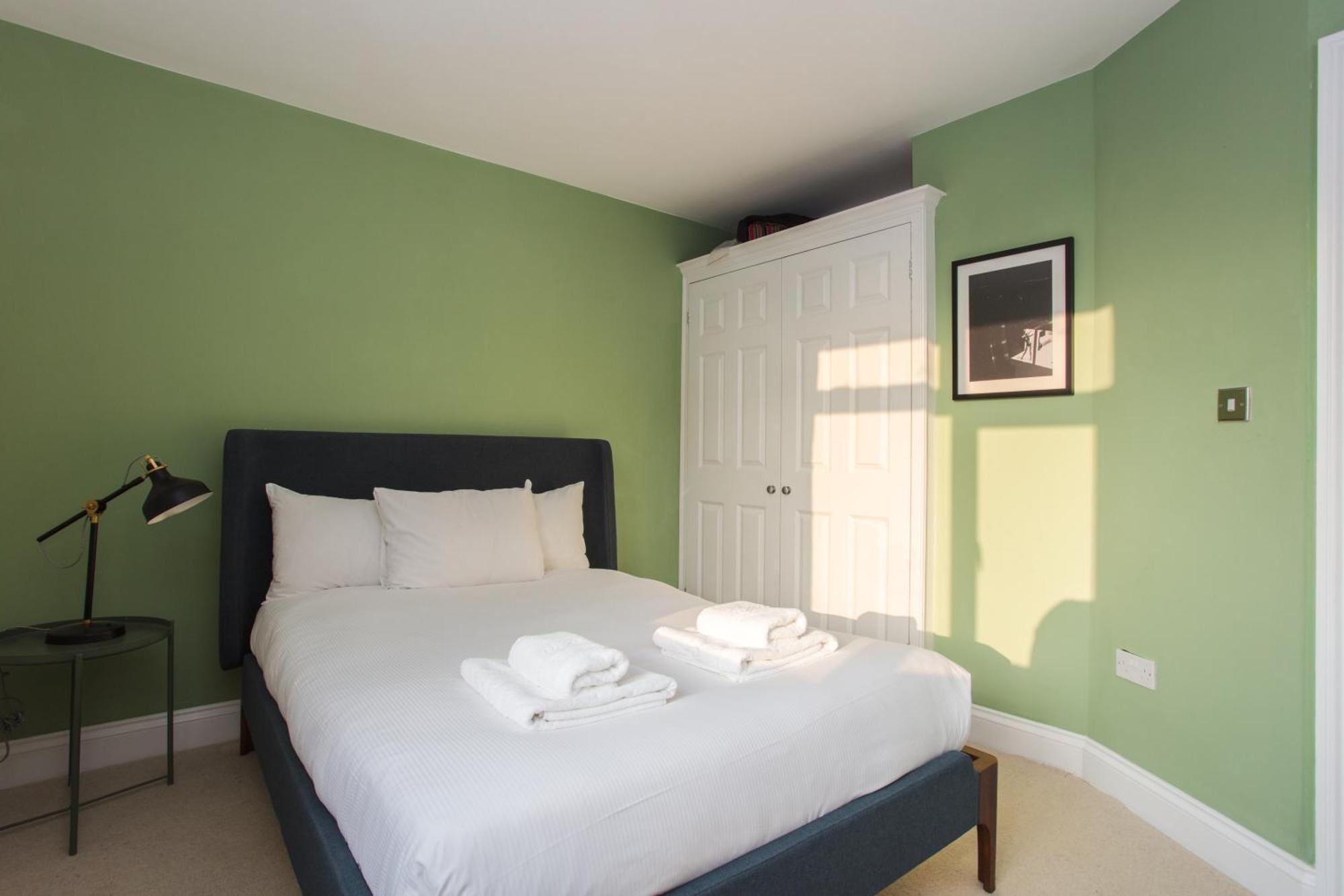 Lovely 2 Bedroom Flat Near Whitechapel Station Apartamento Londres