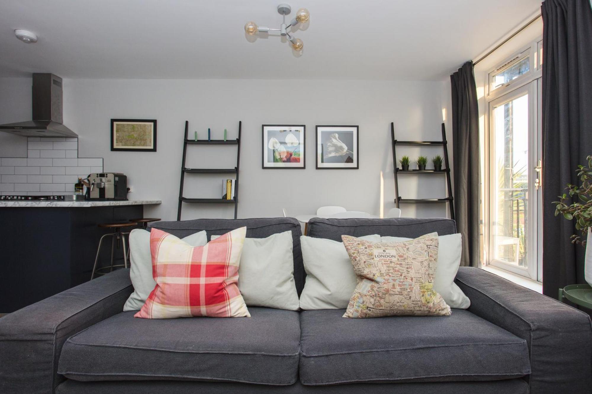 Lovely 2 Bedroom Flat Near Whitechapel Station * Londres