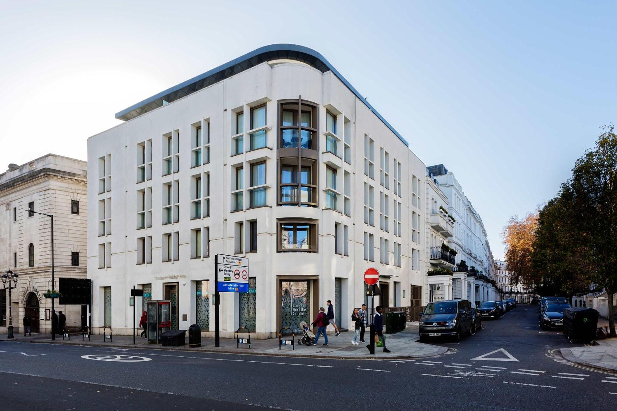 Veeve - Westbourne Curve