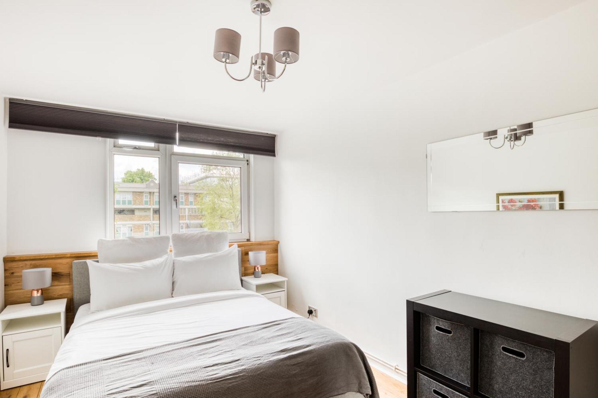 Homely 4 Bedroom House In Brixton