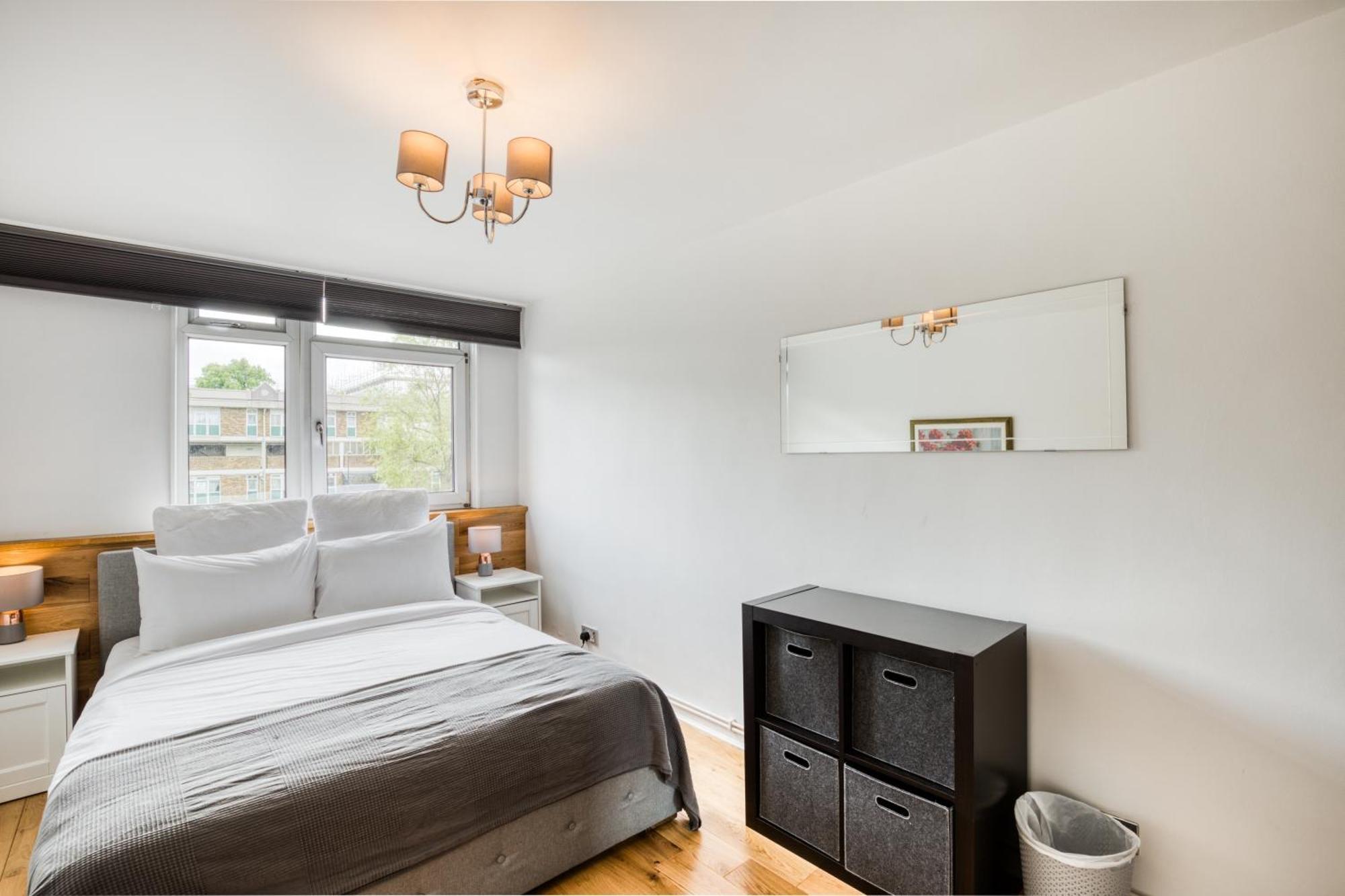Homely 4 Bedroom House In Brixton *