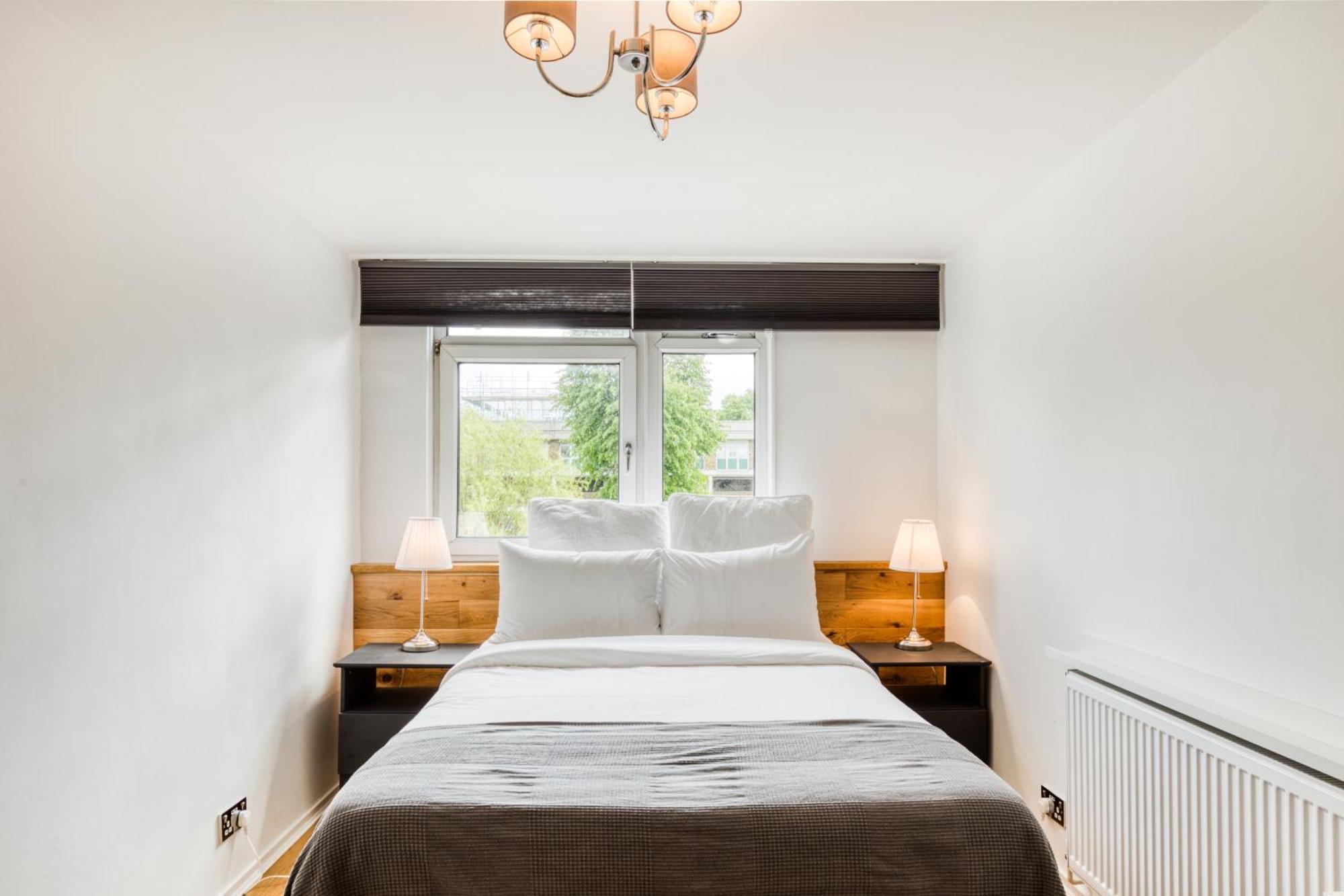 Homely 4 Bedroom House In Brixton *