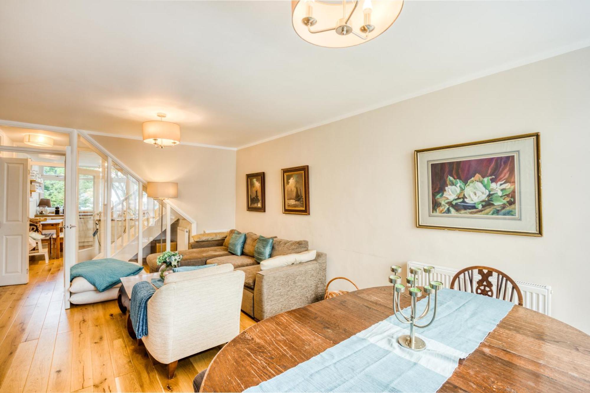 Homely 4 Bedroom House In Brixton Londres