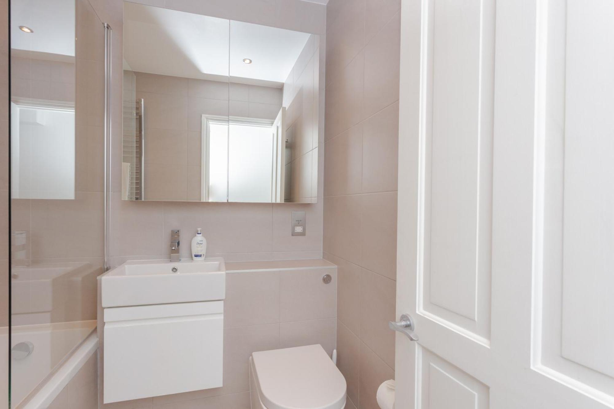 Newly Renovated 3 Bedroom In North West Londres