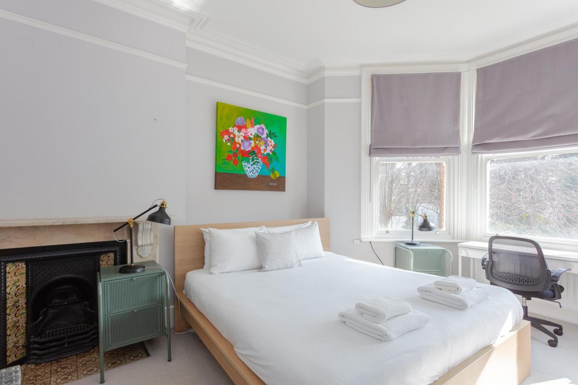 Apartamento Newly Renovated 3 Bedroom In North West Londres